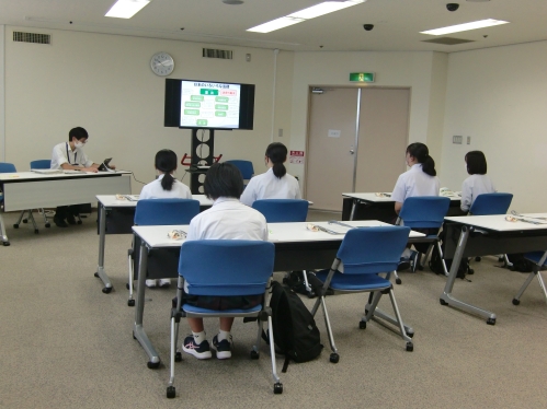 移動教室の様子（仙台市立東華中学校の皆さん）